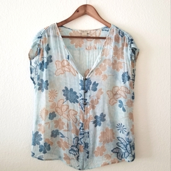Lucky Brand Short Sleeve Top - Picture 1 of 8